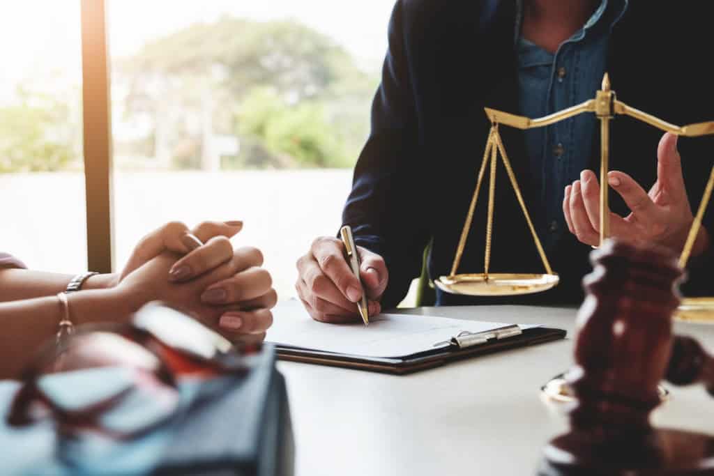 Court Applications vs. Mediation: A Less Stressful Path with EH Mediation Nelson